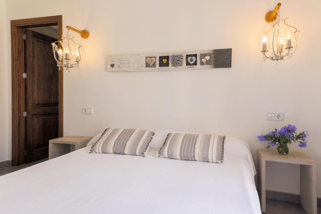 Villa Peral Làng Cas Concos des Cavaller Ngoại thất bức ảnh